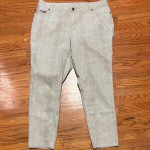 Avenue Tan and White Pants with Belt Loops